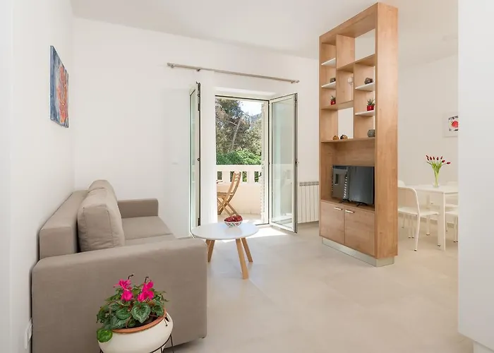 Urban Chic Luxe Apartments Near Beach Bacvice & Centre *