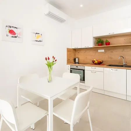 Urban Chic Luxe Apartments Near Beach Bacvice & Centre *
