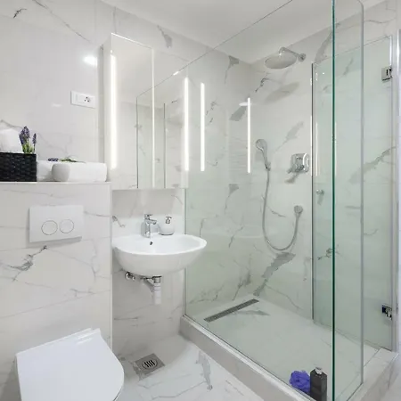 Urban Chic Luxe Apartments Near Beach Bacvice & Centre * Split