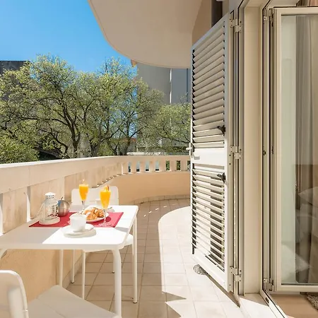 Urban Chic Luxe Apartments Near Beach Bacvice & Centre Split